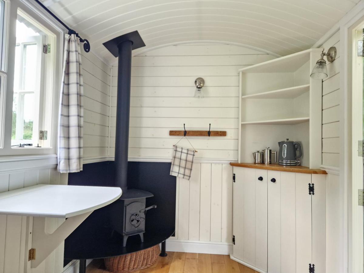 Craskie Glamping Pods 因弗内斯 外观 照片